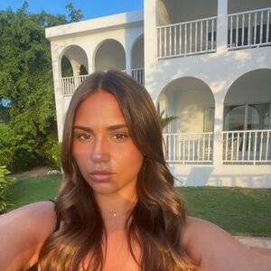 Meet your Posher, Skylar